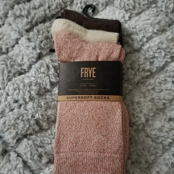 Frye Women's Super Soft Crew Socks 3 pairs